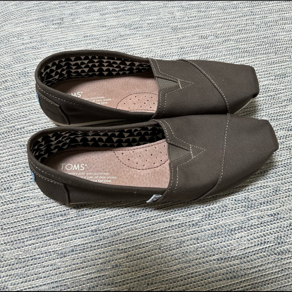 Tom’s Size 9